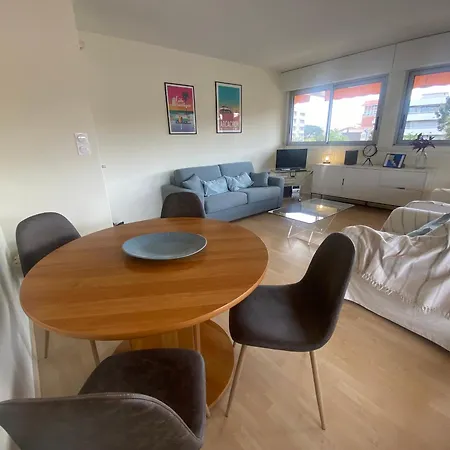 Apartament T3 Renove Face Avec Terrasse Et Parking Securise - - Fr-1-374-224 *