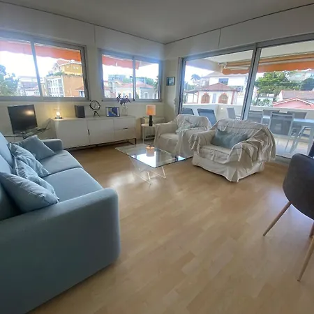 T3 Renove Face Avec Terrasse Et Parking Securise - - Fr-1-374-224 Apartament