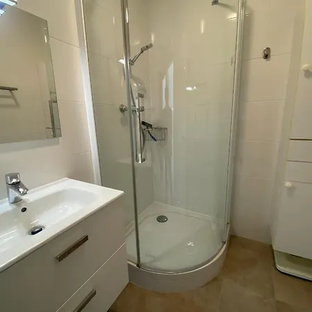 T3 Renove Face Avec Terrasse Et Parking Securise - - Fr-1-374-224 * Arcachon