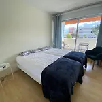T3 Renove Face Avec Terrasse Et Parking Securise - - Fr-1-374-224