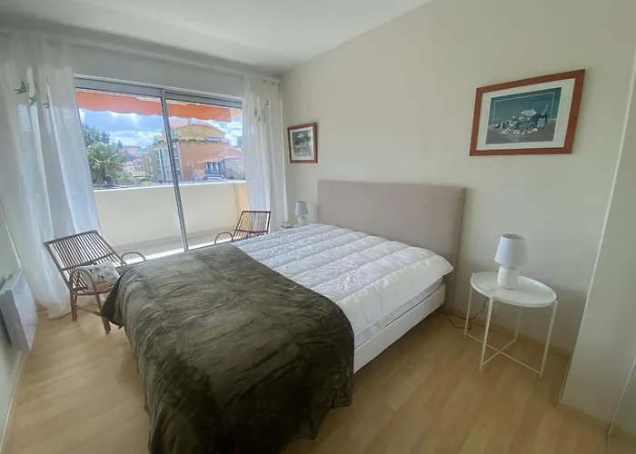 Apartment T3 Renove Face Avec Terrasse Et Parking Securise - - Fr-1-374-224 *